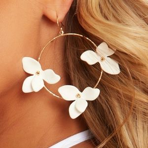 Women's Fashion Nova Garden Goddess Hoop Earrings